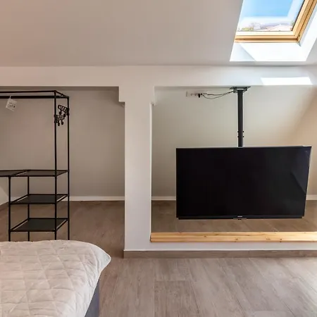 Apartman The One *